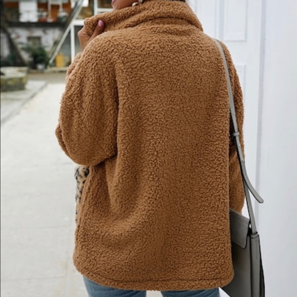 Teddy Meets Leopard Jacket - Picture 2 of 5